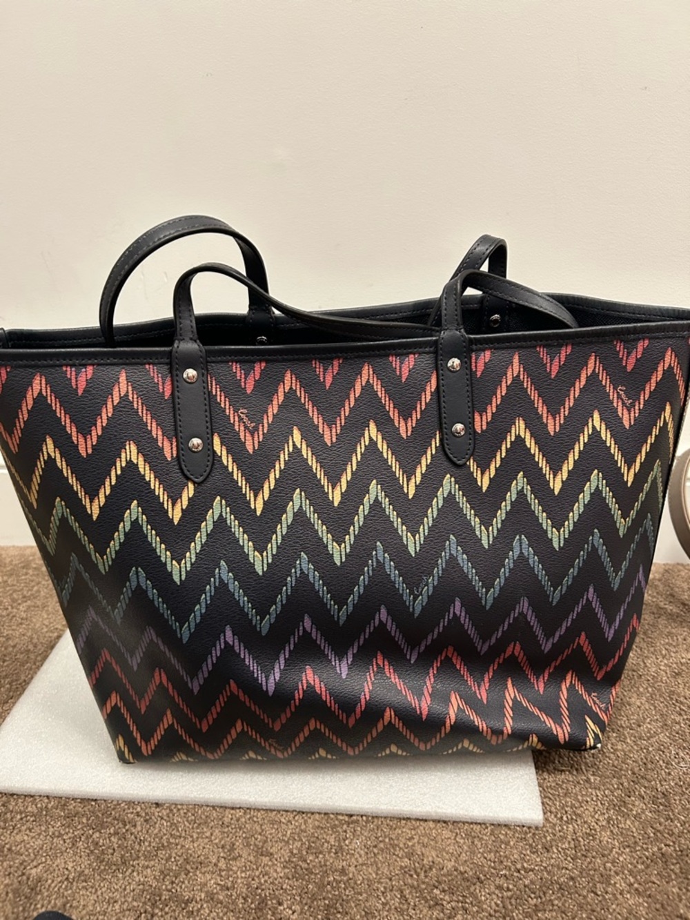 Coach geo chevron reversible city tote bag storypatch wristlet - Picture 7 of 14
